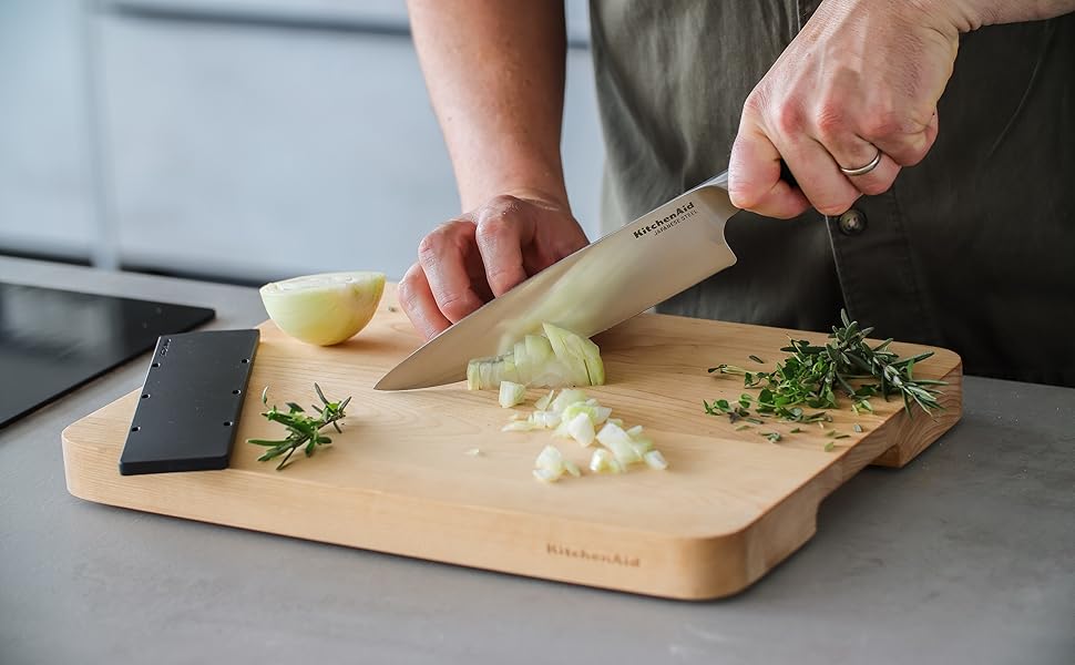 Benefits of German Knife Sets for Kitchen Professionals
