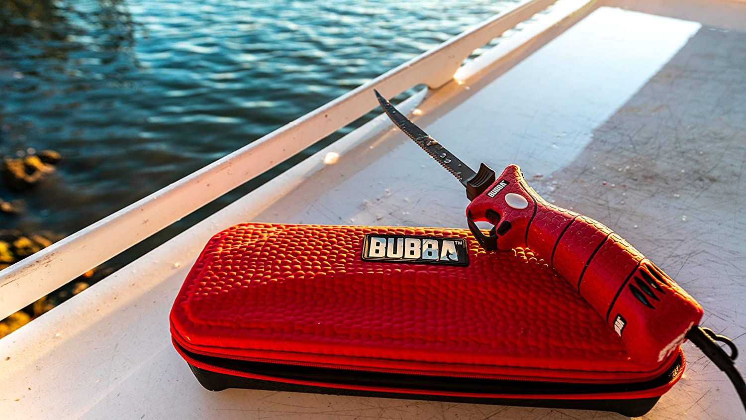 Bubba 110V Electric Fillet Knife with Non-Slip Grip Handle, 4 Ti-Nitride S.S. Coated Non-Stick Reciprocating Blades, 8' Cord and Storage Case for Fishing