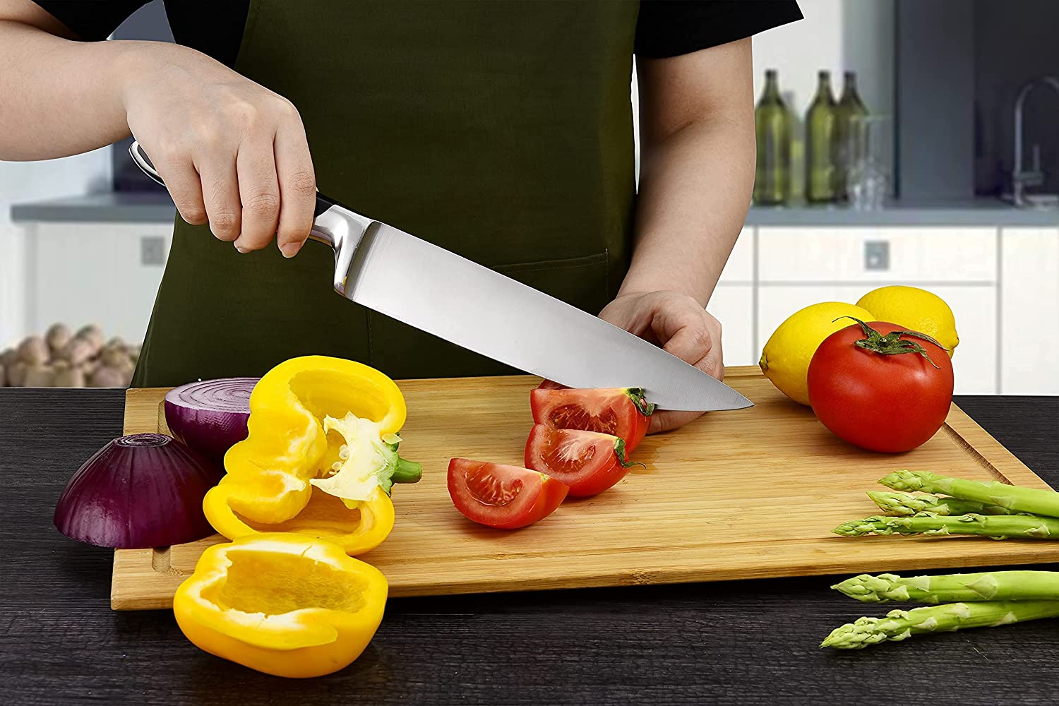 BC.HINGER Professional Chef Knife, 8 Inch Pro Kitchen Knife, German High Carbon Stainless Steel Knife with Ergonomic Handle and Gift Box,Ultra Sharp Blade,Suitable for All Cutting Task