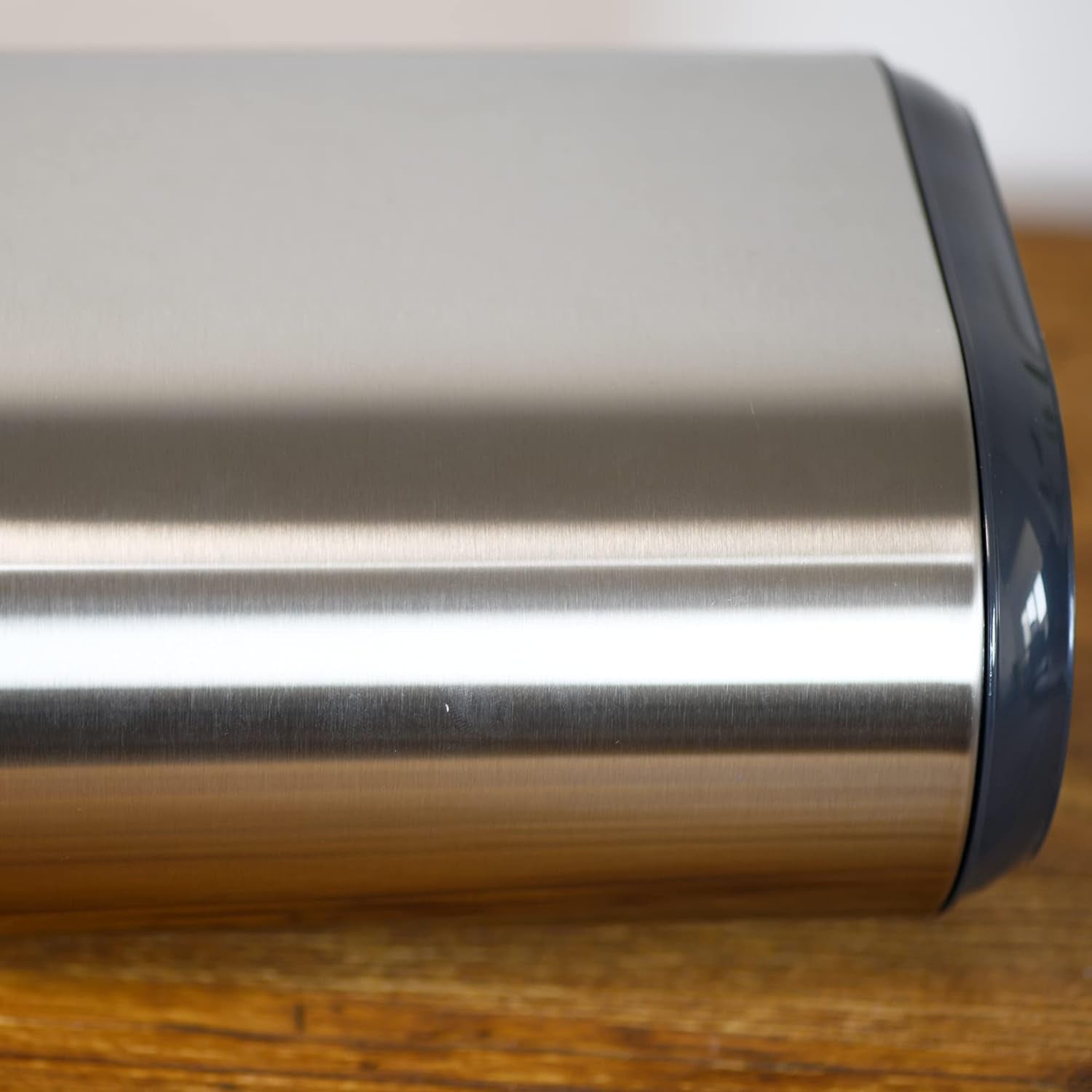 Stainless Steel and Plastic Knifes Holder, Universal Knife Holder without Knifes, Knifes Holder with Separate Compartment, 7.1X4.6X7.7 Inches, Silver Gray