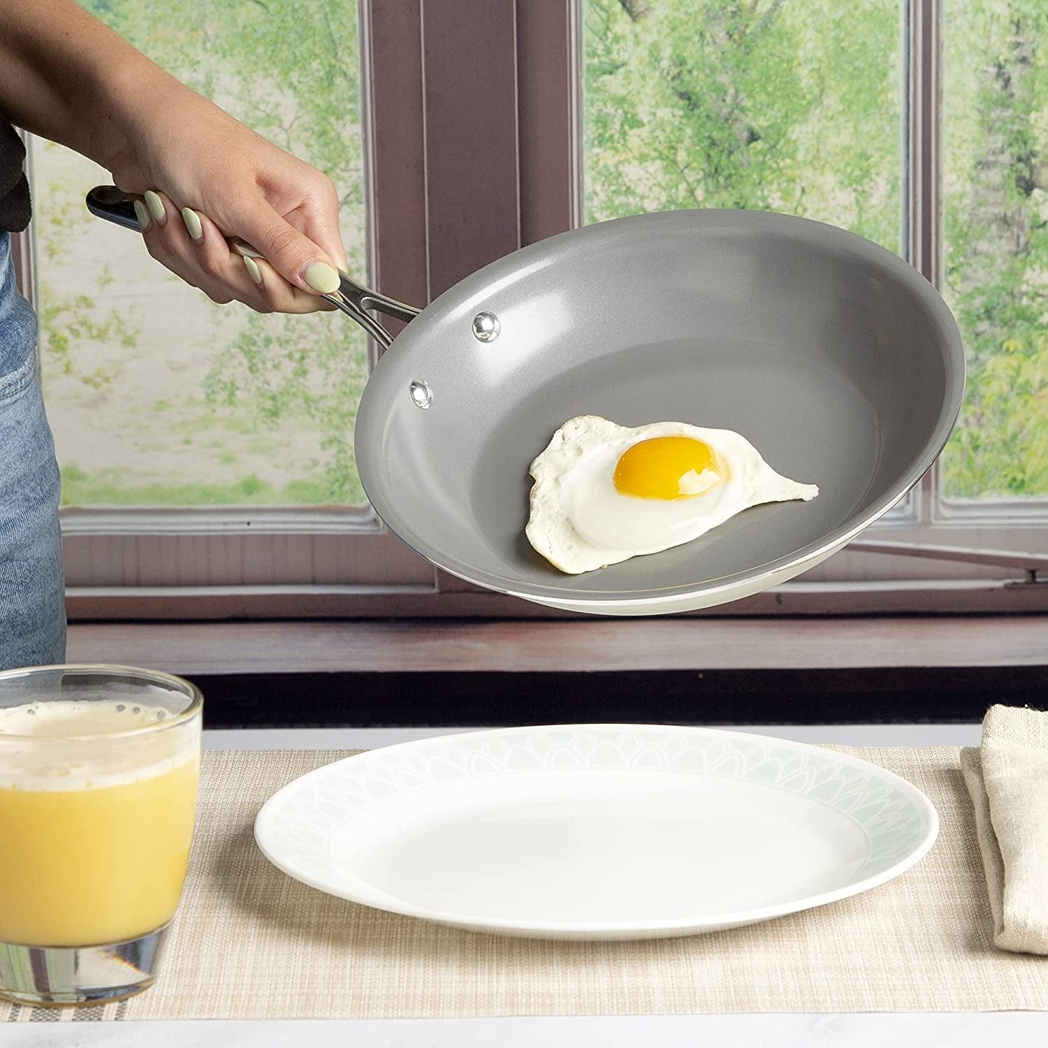 Ceramic Nonstick Pots and Pans Set, Titanium-Reinforced Premium Nonstick Coating, Dishwasher Safe Pots and Pans, Tempered Glass Steam Vented Lids, Stainless Steel Handles, 12-Piece, Cream