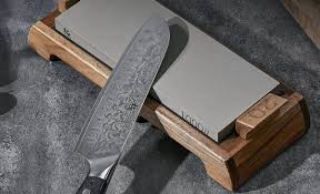 Knife Sharpening with Manual Pull-Through