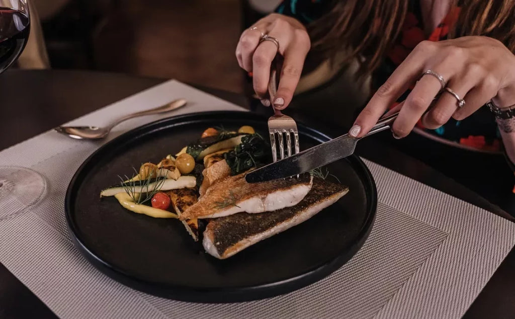 How to Slice En Crote Dishes: Mastering the Art of Presentation