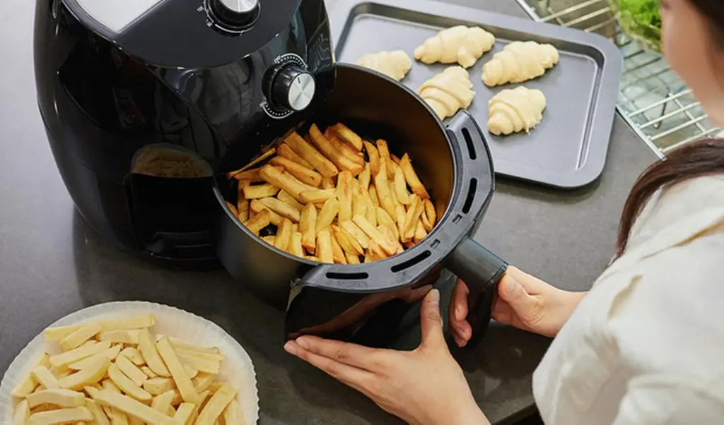 How Long to Cook Tater Tots in Air Fryer at 400 Degrees?