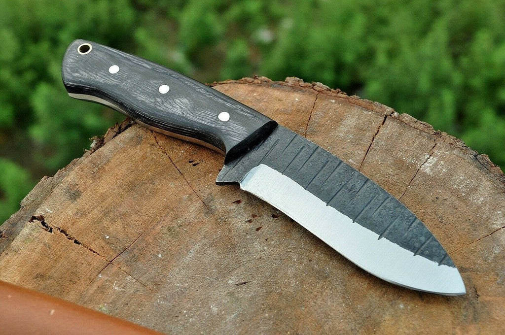 Spear Point Fixed Blade Knife: A Kitchen Professionals Choice?