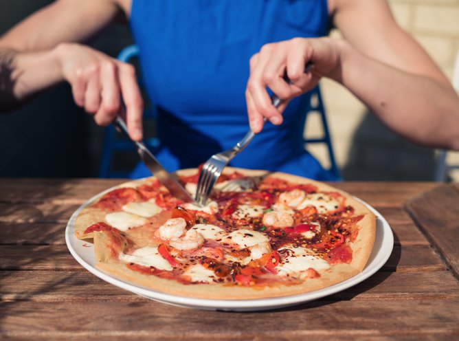 How to Slice En Crote Dishes: Perfecting the Art of Precision