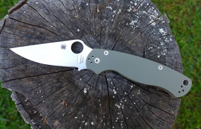 Left-Handed Folding Knives: A Guide for Kitchen Pros
