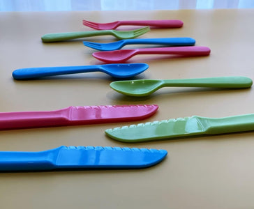 Reusable Kids Flatware Set - Dinosaur Training Chopsticks & Plastic Kids Cutlery Set, Kids Fork Spoon & Nylon Knife Ideal for School Lunch Box, BPA Free Toddler Silverware Set, 4 Pcs, Green