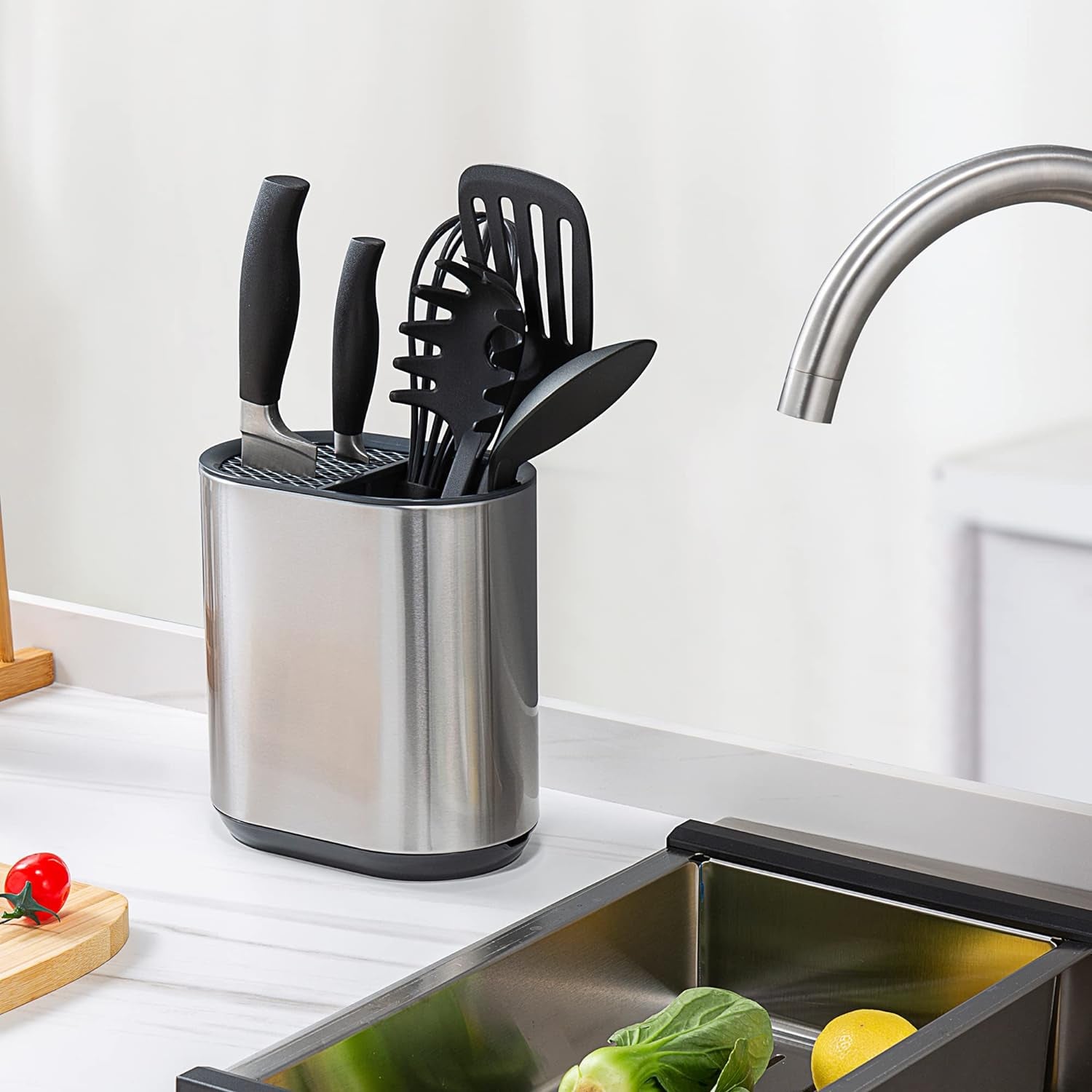 Stainless Steel and Plastic Knifes Holder, Universal Knife Holder without Knifes, Knifes Holder with Separate Compartment, 7.1X4.6X7.7 Inches, Silver Gray