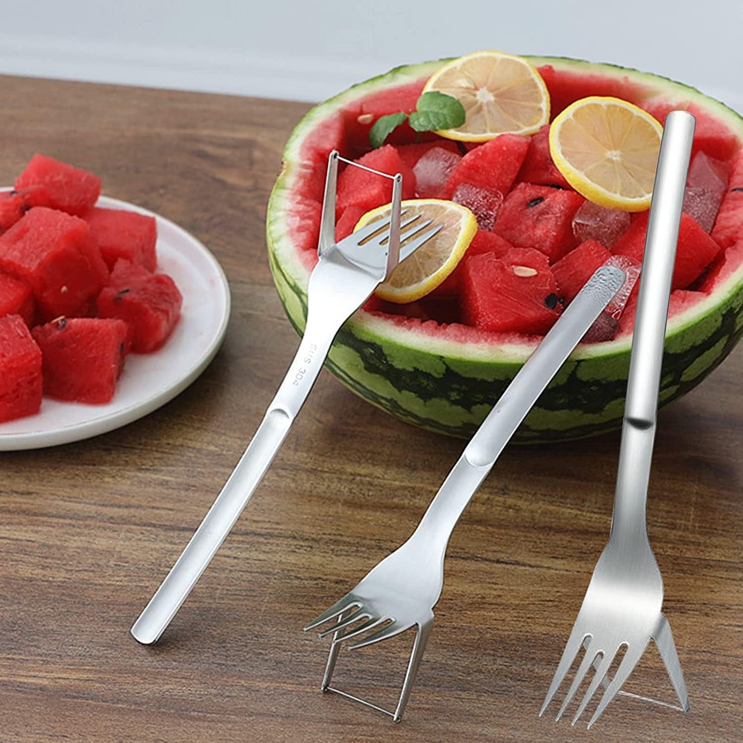 2 Pack Watermelon Fork Slicer, 2-In-1 Multifunctional Stainless Steel Watermelon Slicer, Upgrade Unique Design Summer Watermelon Cutter for Camping Kitchen.