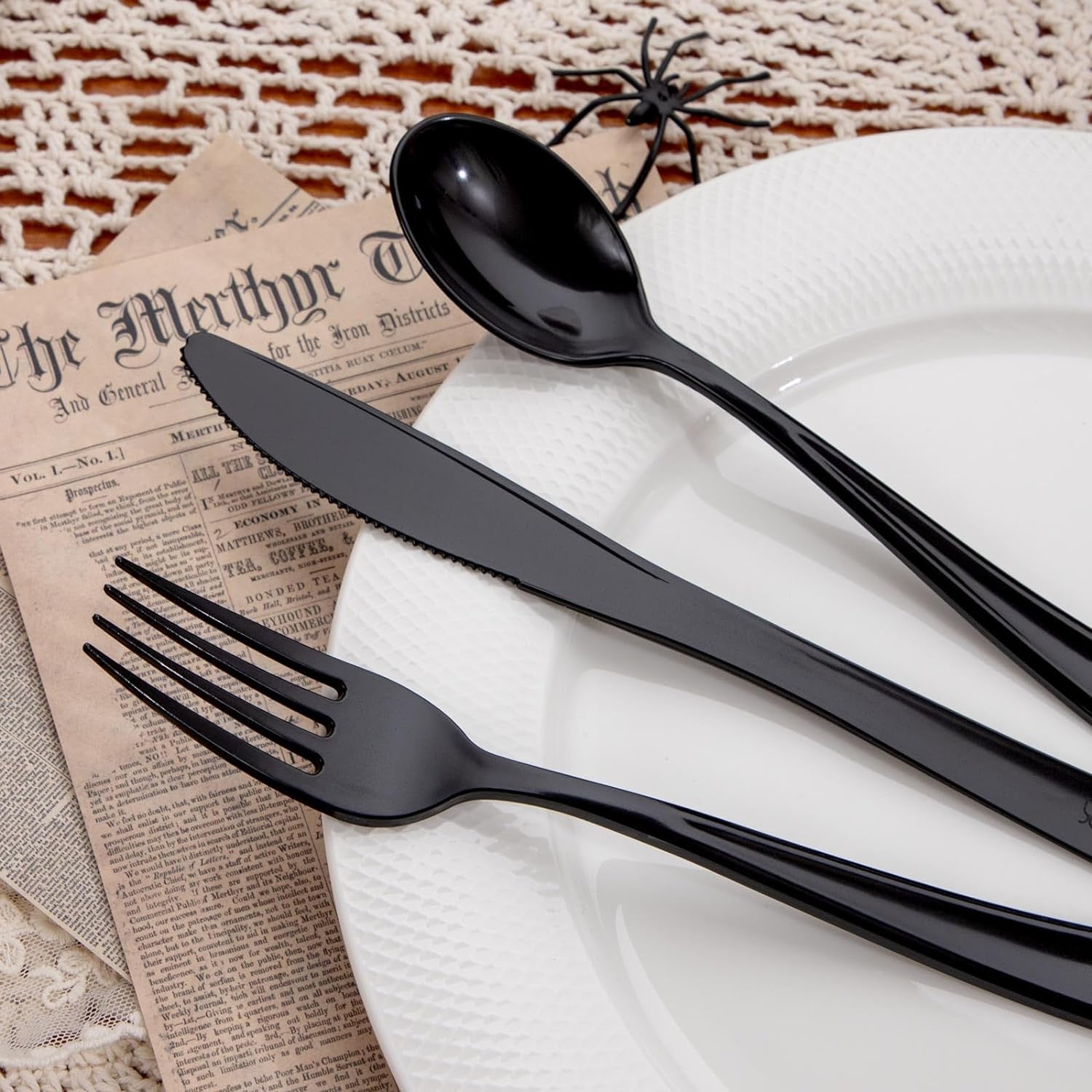 180 Pieces Black Silverware Cutlery Disposable Plastic - Plastic Flatware Set 60 Forks, 60 Knives and 60 Spoons - Heavy Duty Black Plastic Cutlery - Black Utensils for Party, Wedding,Birthday