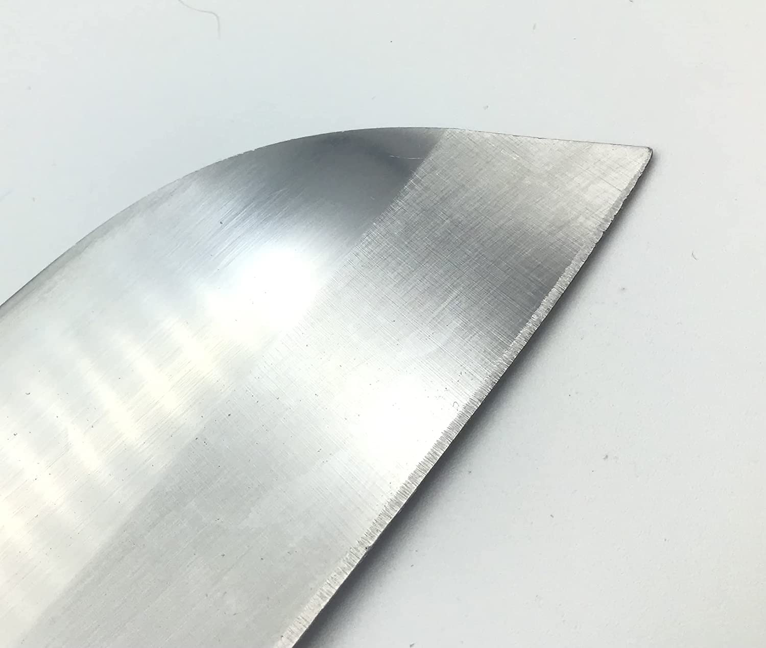 CUTCO Model 1766 Santoku Knife.......... 7.0" High Carbon Stainless Straight Edge Blade.............5.6" Classic Brown Handle (Sometimes Called "Black")....................In Factory-Sealed Plastic Bag.