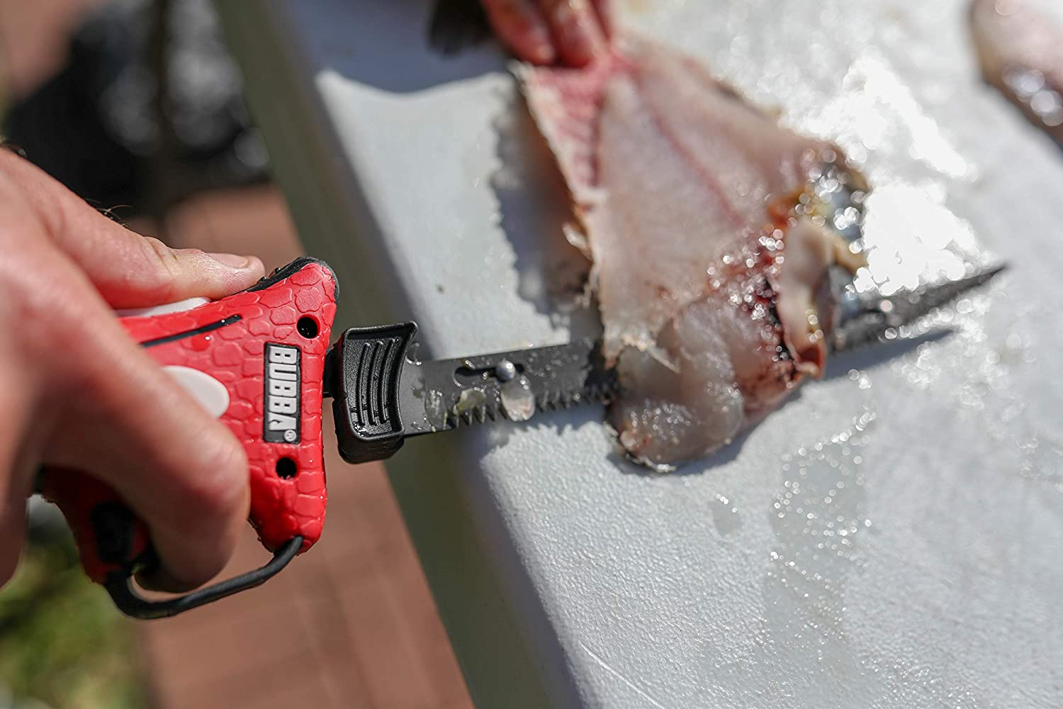 Bubba 110V Electric Fillet Knife with Non-Slip Grip Handle, 4 Ti-Nitride S.S. Coated Non-Stick Reciprocating Blades, 8' Cord and Storage Case for Fishing