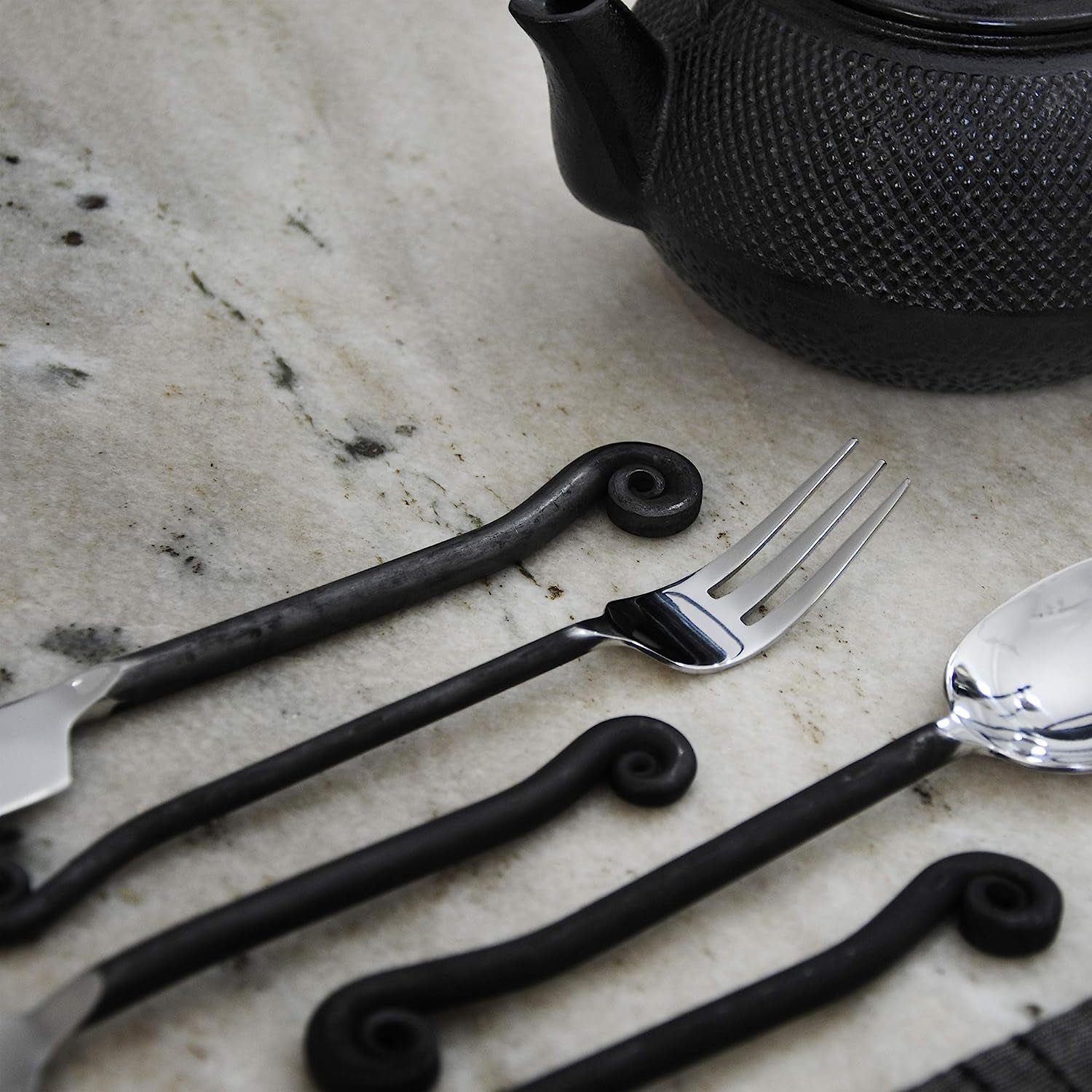 20-Piece Flatware Treble Clef Collection Black Silverware Cutlery Kitchen Sets, Stainless Steel Utensils Knife/Fork/Spoons, Dishwasher Safe